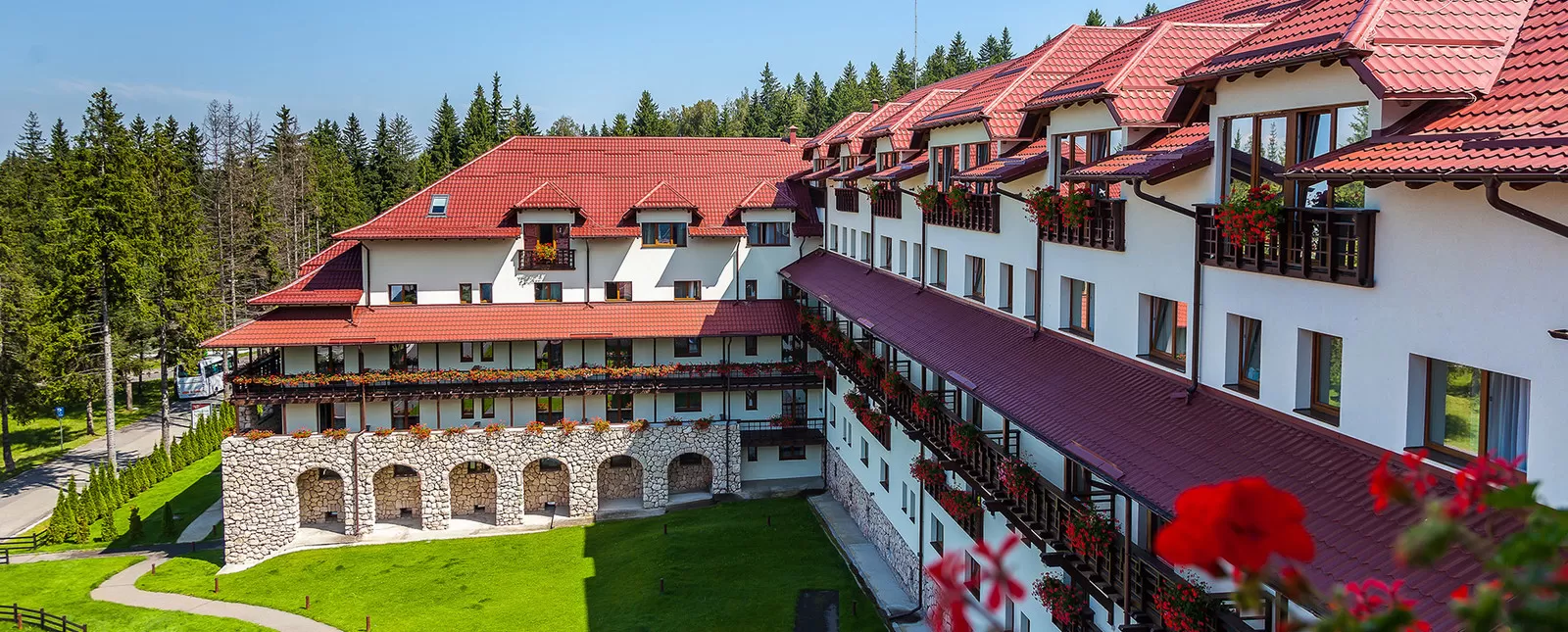 Revelion 2024 la schi in Poiana Brasov Hotel Sport****