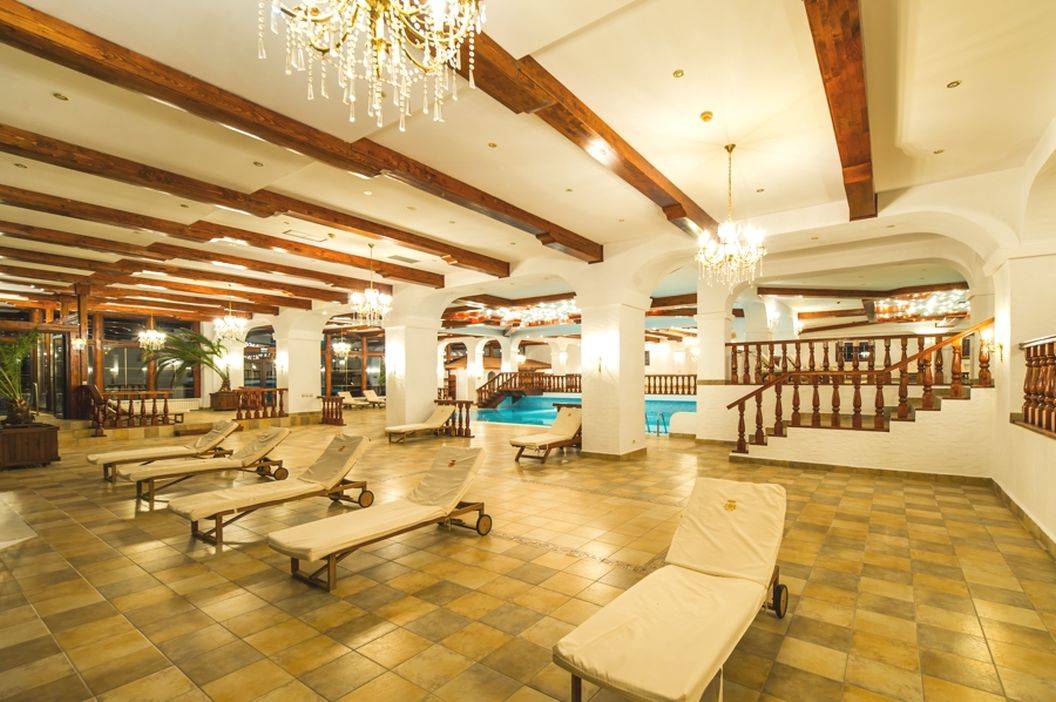 Craciunul 2022 in Poiana Brasov Hotel Aurelius Imparatul Romanilor*****