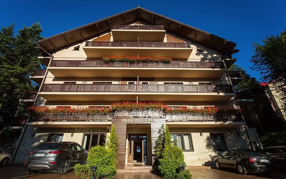 Sarbatori de Pasti 2024 Sinaia Hotel Regal 1880*** 