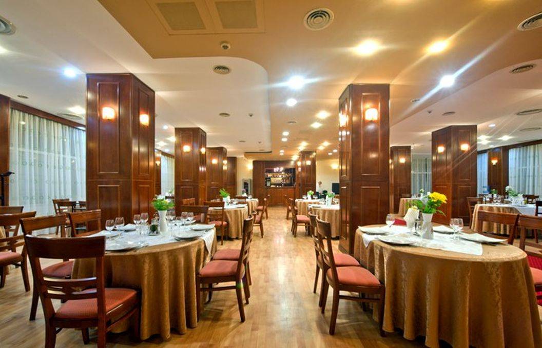 Cazare Craiova Hotel Bavaria**** 