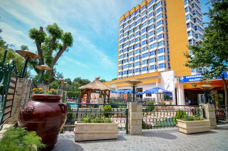 Litoralul pentru Toti 2025 Olimp Hotel Majestic*** 