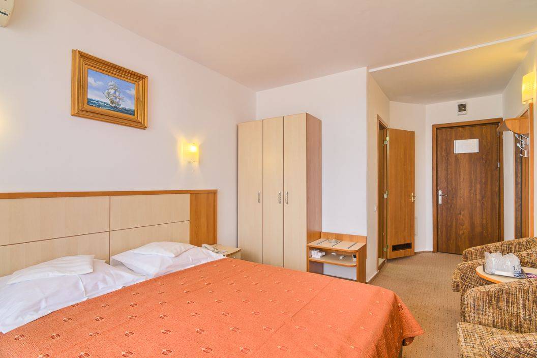 Litoralul pentru toti 2021 Saturn Complex Hotelier Hora ...