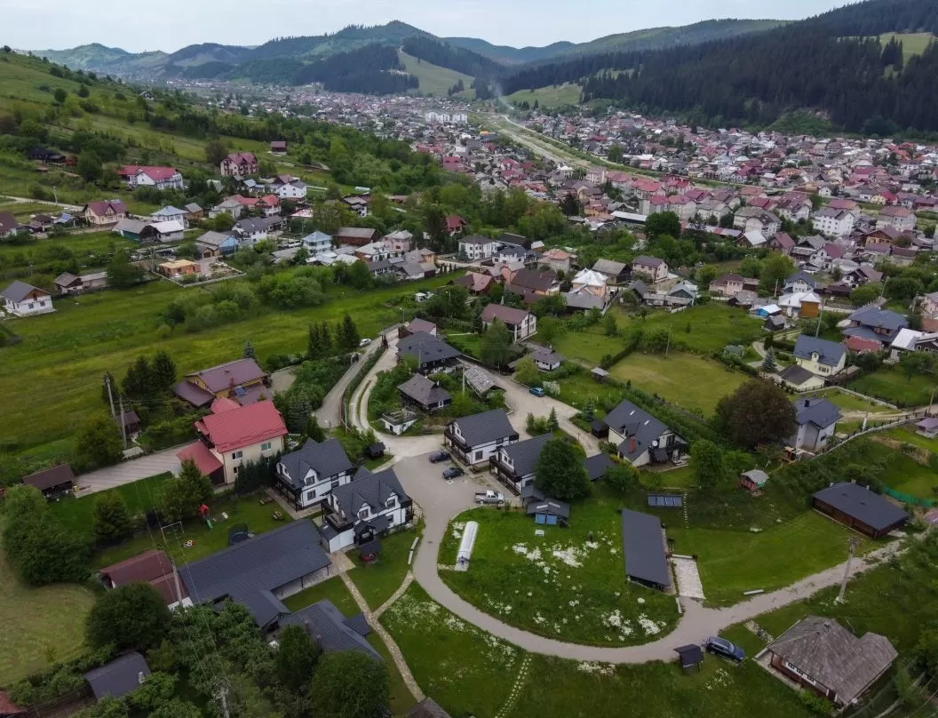 Sarbatori de Pasti 2025 in Bucovina Gura Humorului Pensiunea La Roata***