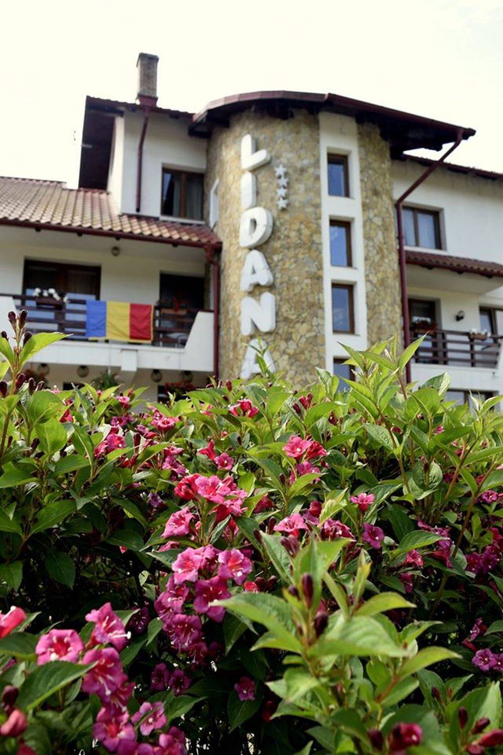 Sarbatori de Craciun 2022 Bucovina Vama Complex Turistic Lidana