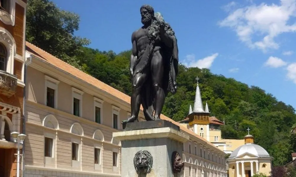 Băile Herculane – Stațiunea unde legenda întâlnește vindecarea