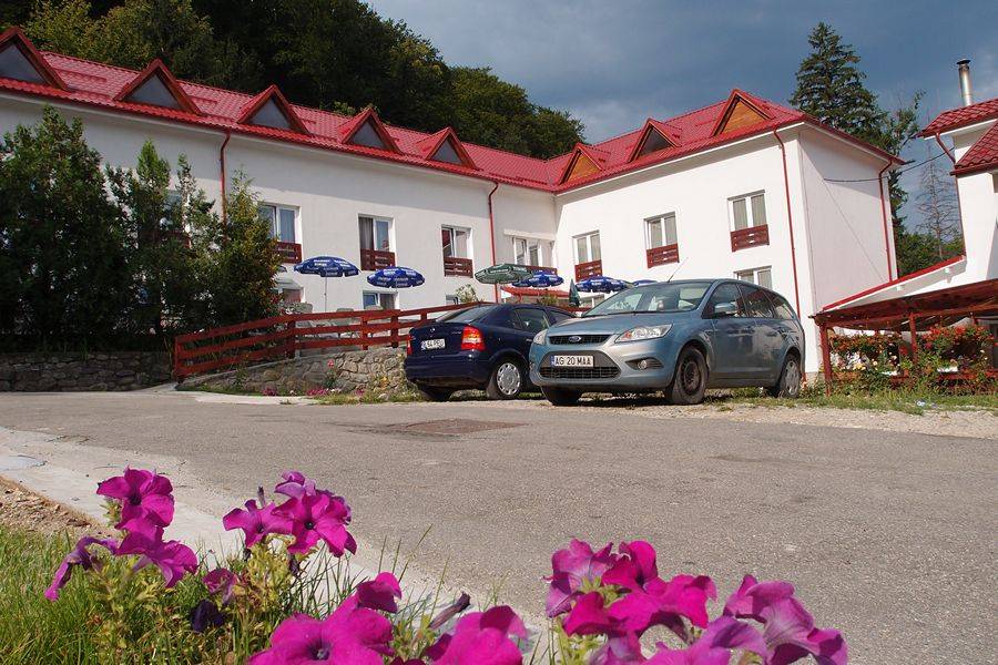 O Saptamana la Munte 2023 Calimanesti Caciulata Hotel Domnitei***
