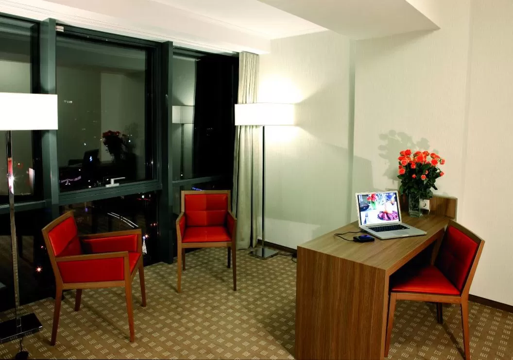 Cazare 2025 Piata Neamt Hotel Central Plaza
