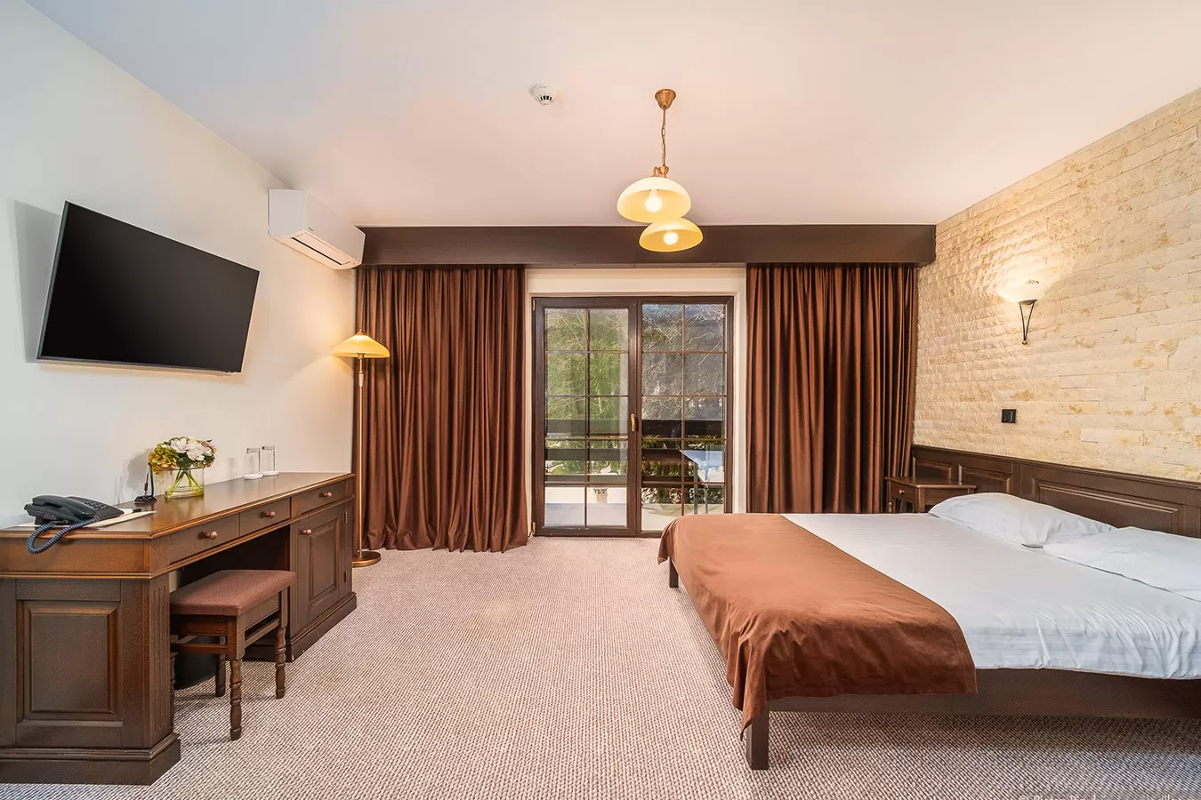 Vacanta in Bucovina Voronet Hotel Piatra Pinului**** 