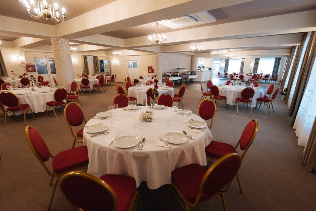 Cazare 2022-2023 Odorheiu Secuiesc Hotel Areo***