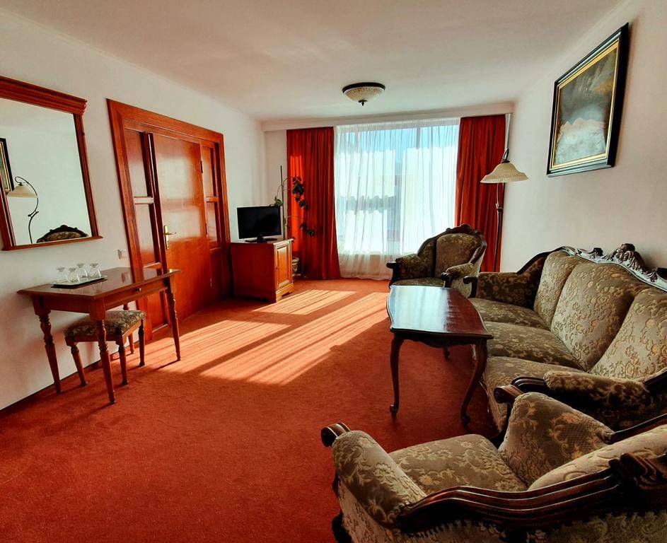 Vacanta schi 2023 Poiana Brasov Hotel Piatra Mare**** 