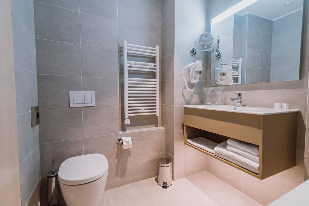 Sarbatori de Pasti 2025 Sovata Hotel Ensana Health SPA URSINA