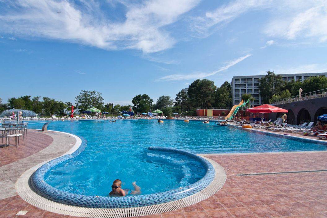 Litoralul pentru toti 2021 Saturn Hotel Cleopatra**** 