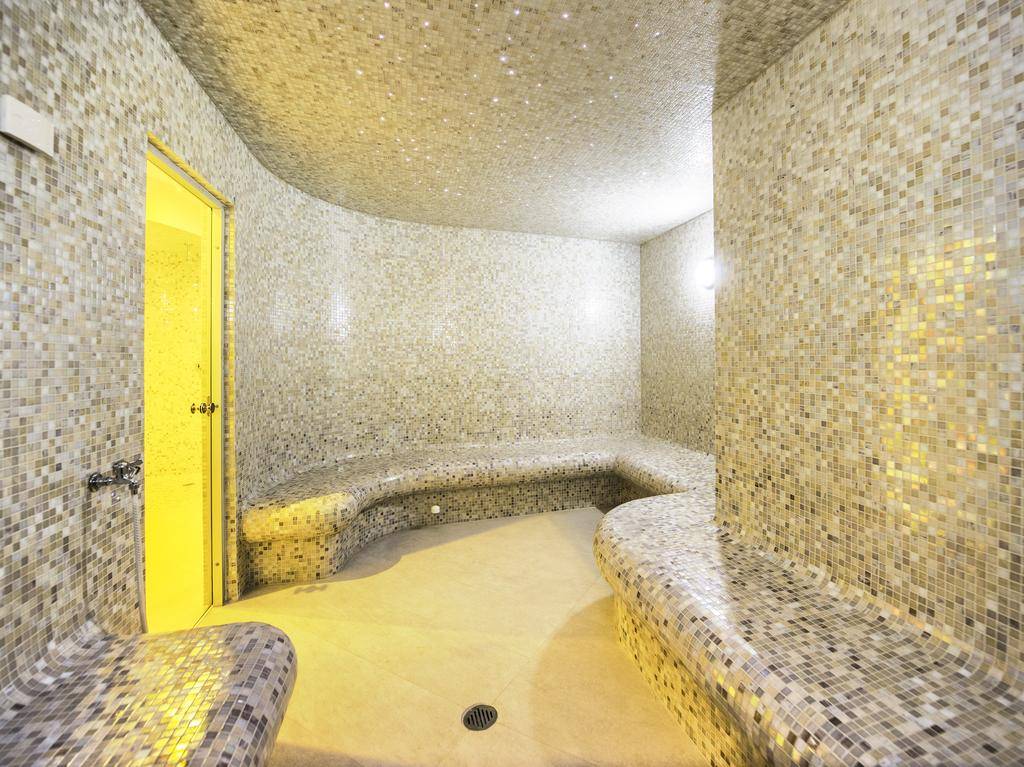 Sarbatori de Pasti 2025 Eforie Nord Hotel Europa