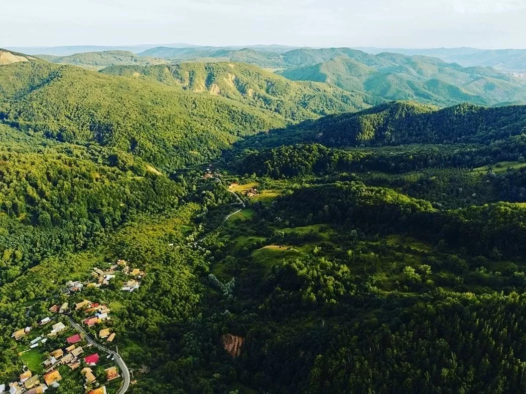 Sarbatori de Pasti 2025 Alunis Colti Plaiul Alunisului