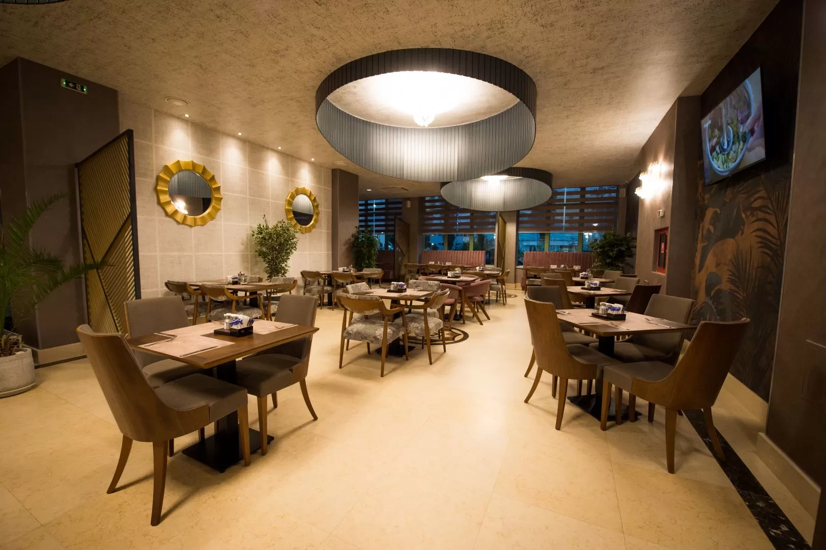 Ziua Internationala a Muncii 2025 Mamaia Hotel Malibu****