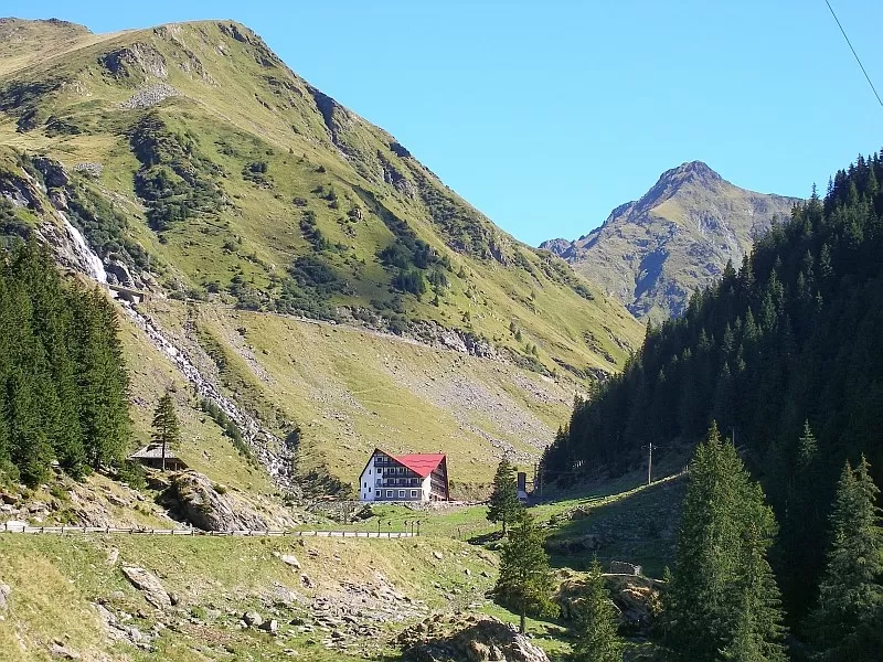 Sarbatori de Pasti 2025 Transfagarasan Hotel Paraul Capra***