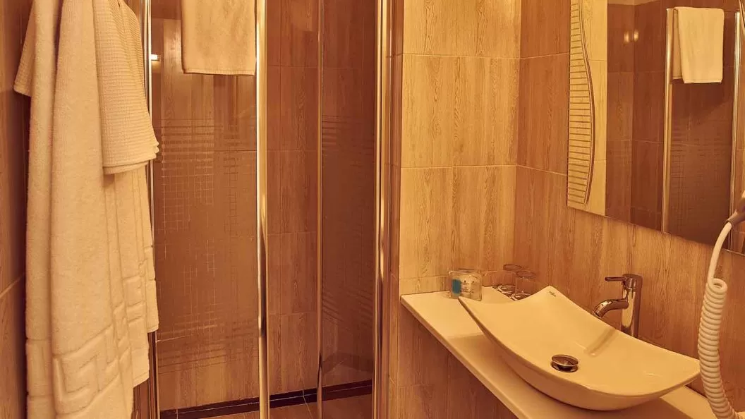 Revelion 2026 Ani de Liceu Drobeta Turnu Severin Hotel Continental Drobeta Turnu Severin