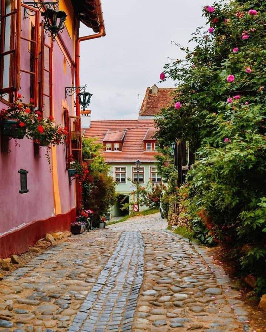 Sarbatori de Pasti 2025 Sighisoara Double Three by Hilton Hotel Cavaler****
