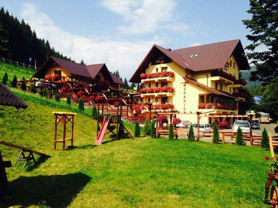 Revelion 2025 Bucovina Sadova Pensiunea Vranis