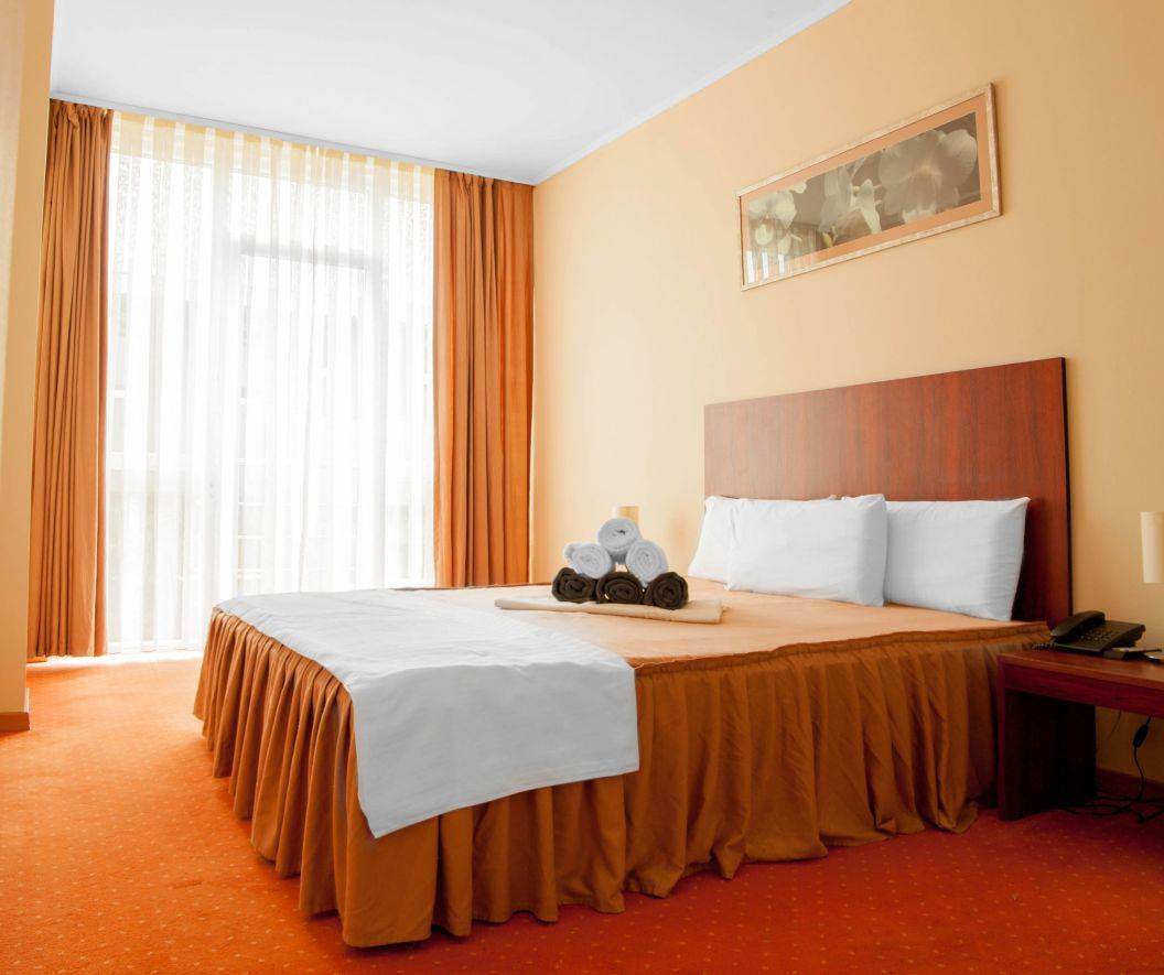 Sarbatori de Pasti 2024 Baile 1 Mai Hotel Perla**** 