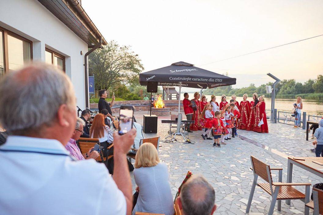 Craciun 2022 in Delta Dunarii Crisan Lebada Luxury Resort SPA