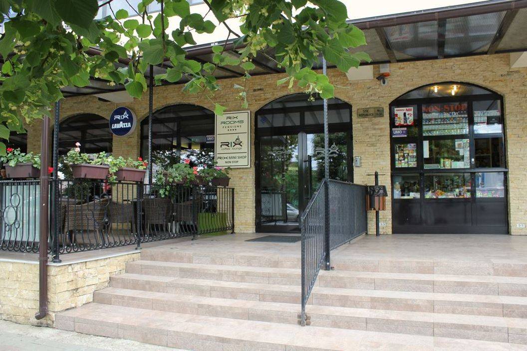 Cazare Focsani Pensiunea Rix Rooms****