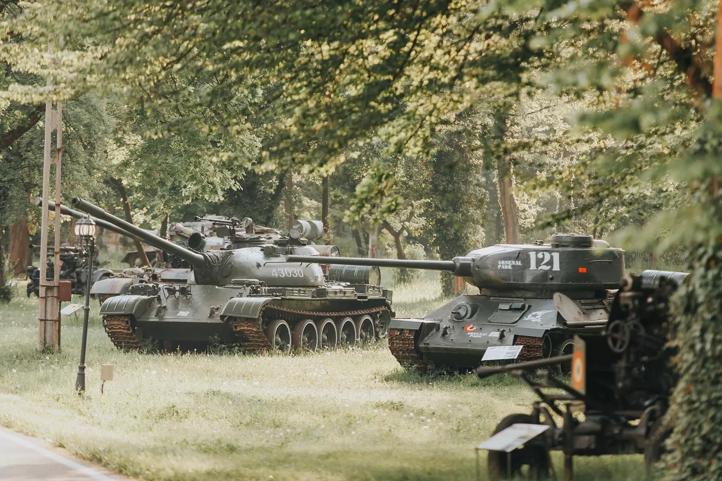 Ziua Nationala a Romaniei in Parcul de Distractie cu Tematica Militara Complex Arsenal Park Orastie