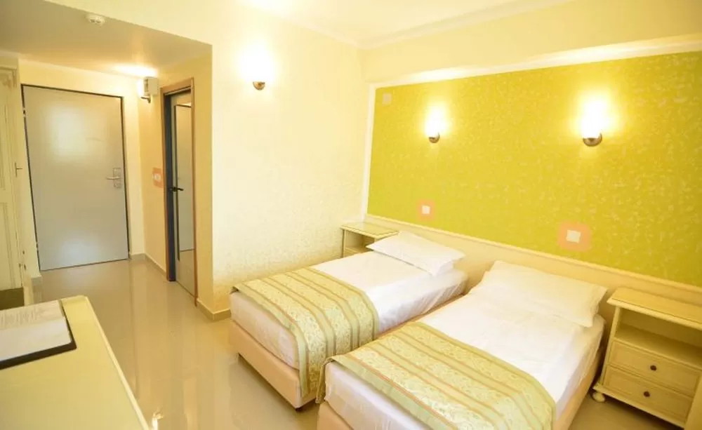 Cazare 2024 Maramures Baia Mare Hotel Seneca*** 
