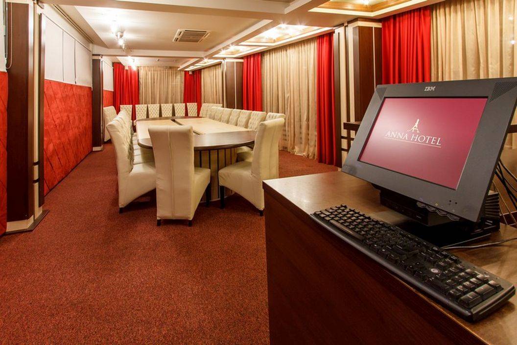 Cazare 2023 Targu Jiu Hotel Anna***