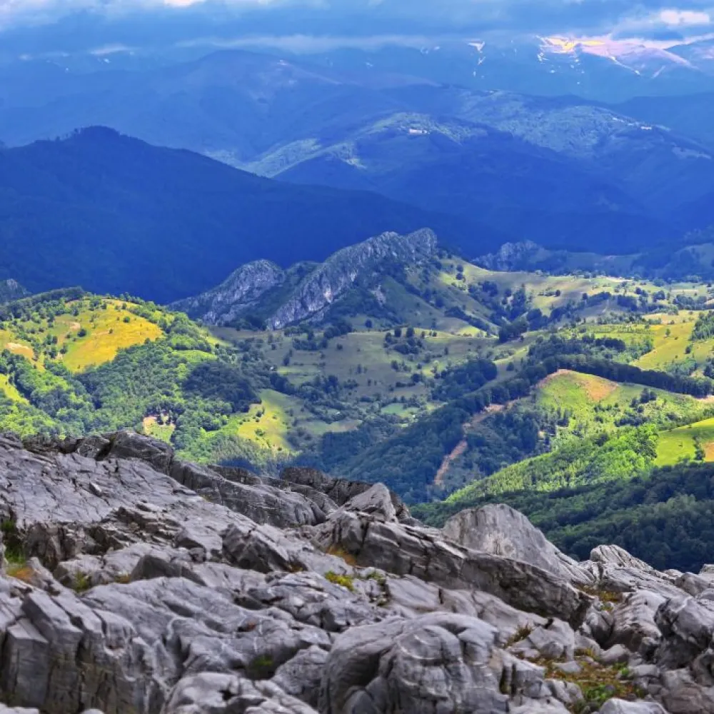 Băile Herculane – Stațiunea unde legenda întâlnește vindecarea