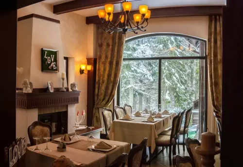 Weekend romantic 2025 la Sinaia Hotel Foisorul cu Flori****