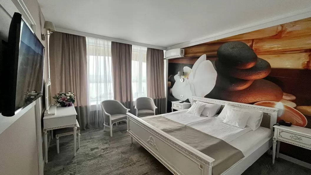 Revelion 2026 Ani de Liceu Drobeta Turnu Severin Hotel Continental Drobeta Turnu Severin