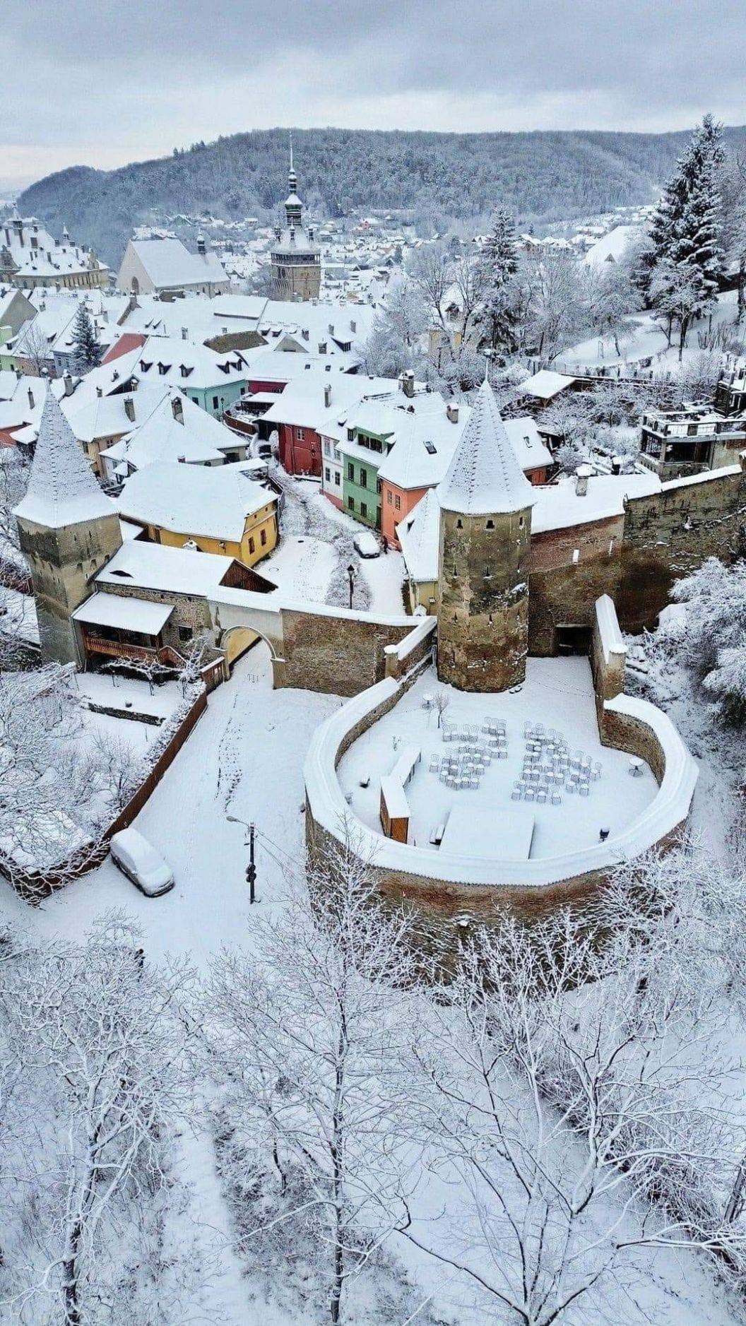 Sarbatori de Pasti 2025 Sighisoara Double Three by Hilton Hotel Cavaler****