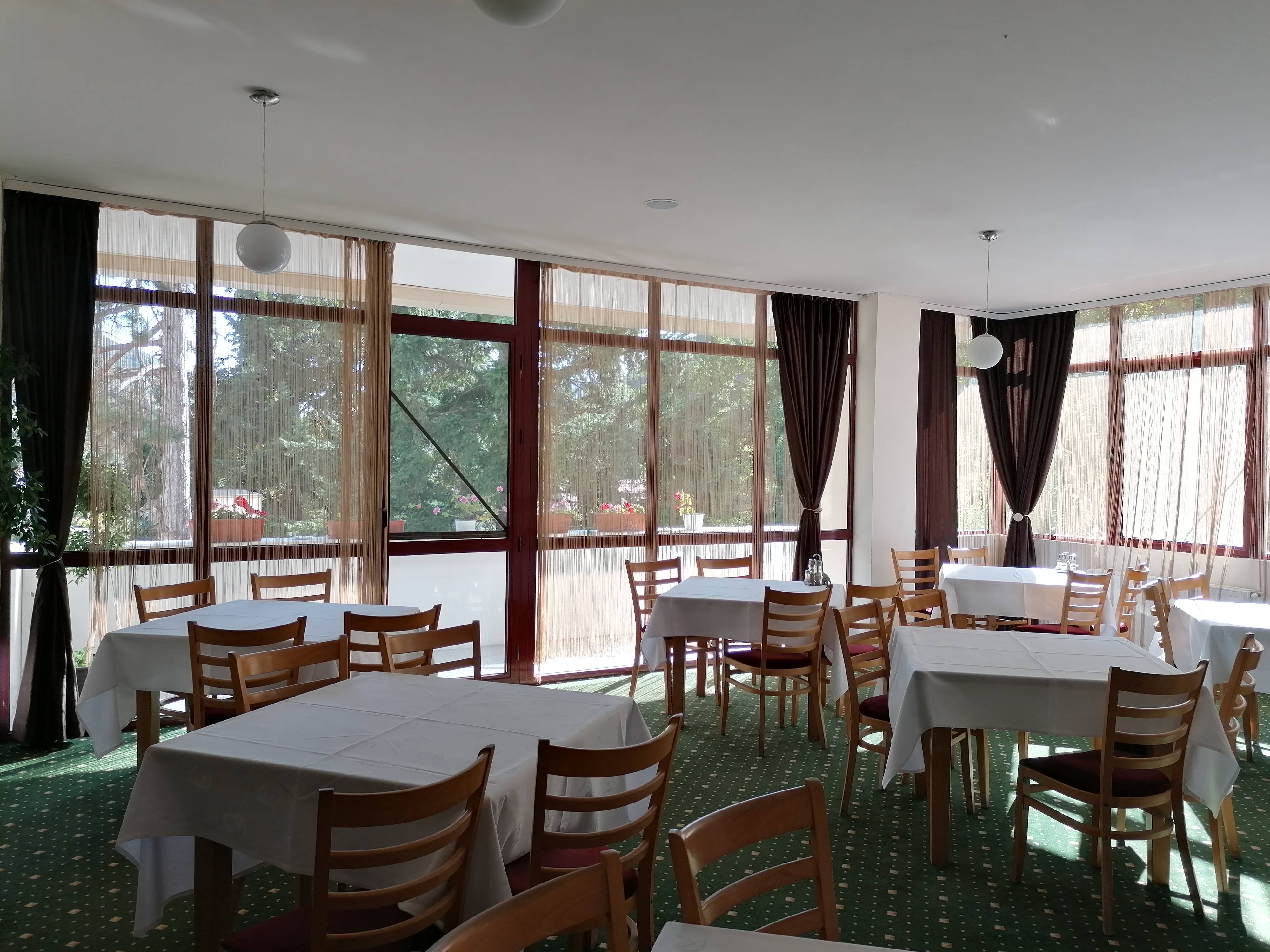 Pachet tratament Balneo Activ 2023 Baile Herculane Hotel Domogled