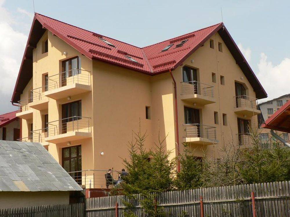 Cazare la Munte 2023 Azuga Pensiunea Flora Alpina****