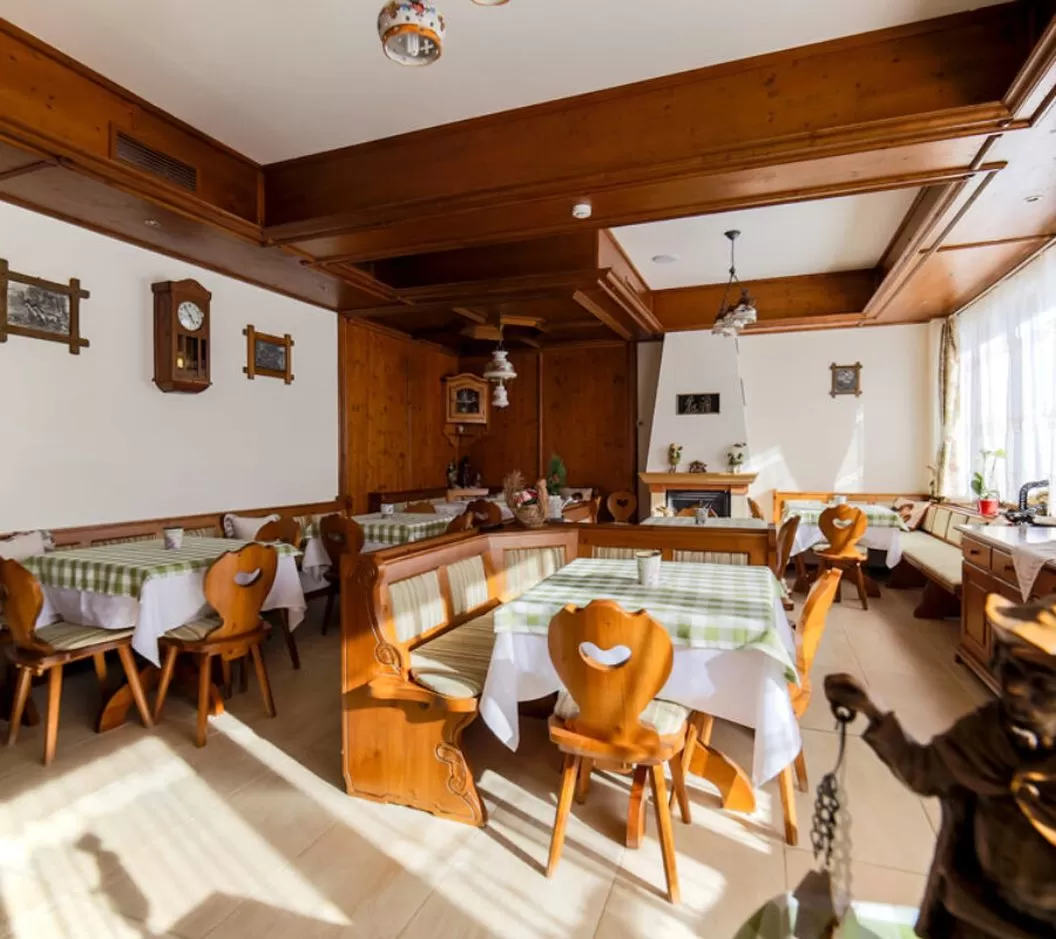 Vacanta schi 2023-2024 in Muntii Sureanu Hotel Resort Sfantul Petru****