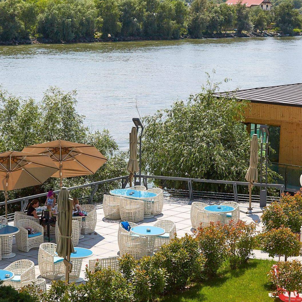 Craciun 2022 in Delta Dunarii Crisan Lebada Luxury Resort SPA