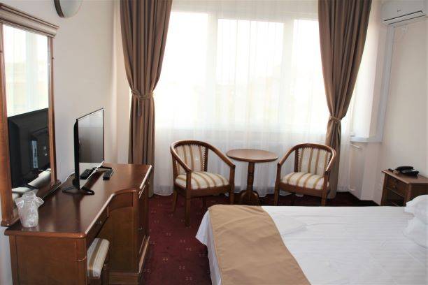 Cazare Drobeta Turnu Severin – Hotel Traian**