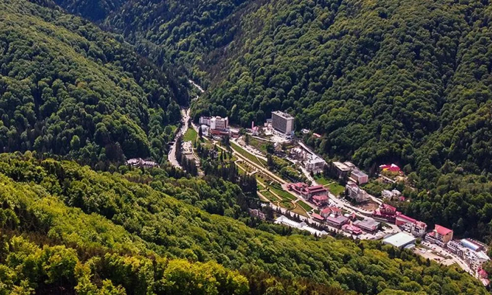 Slănic Moldova – locul unde natura vindecă, liniștea inspiră, iar fiecare zi devine o poveste
