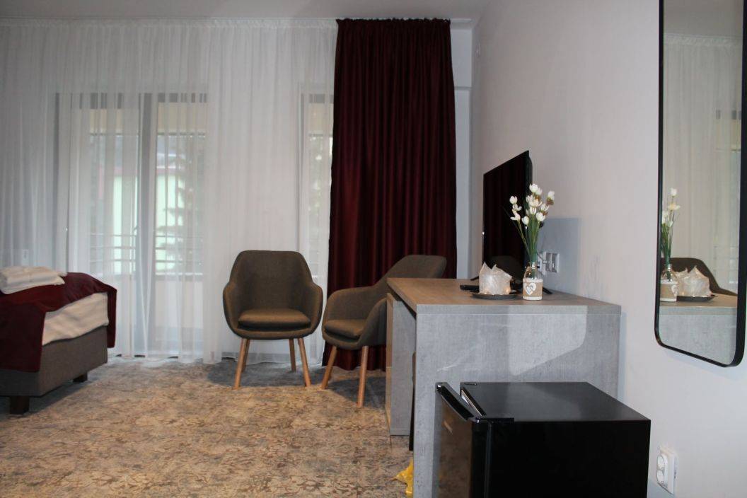 Sarbatori de Pasti 2025 Baile Olanesti Hotel Parang