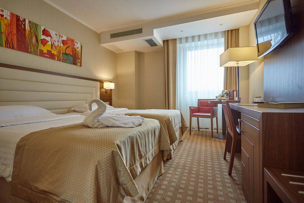 Revelion 2023 Piata Neamt Hotel Central Plaza**** 