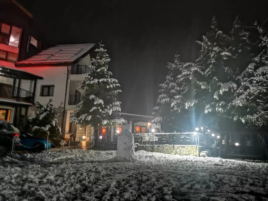 Sarbatori de Craciun 2022 la Munte Voineasa Hotel Zan****