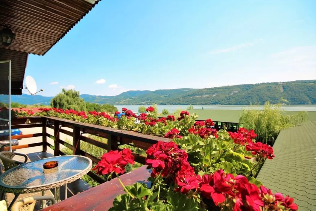 Vacanta 2026 in Clisura Dunarii Eselnita Pensiunea Danubia