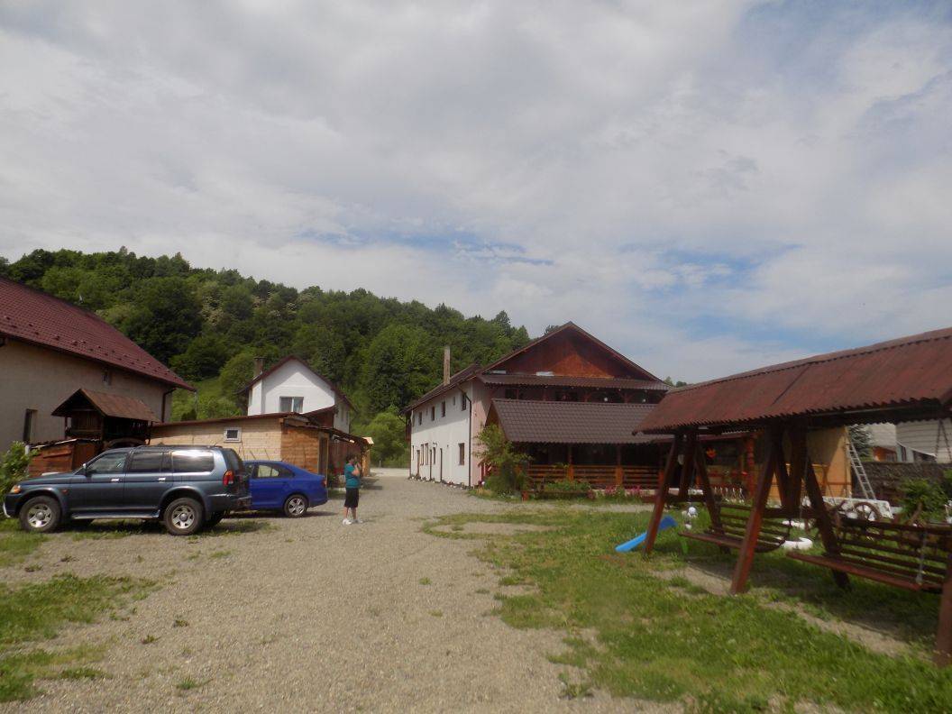 Sarbatori de Pasti 2025 Maramures Vadu Izei Pensiunea Ioana Lavita