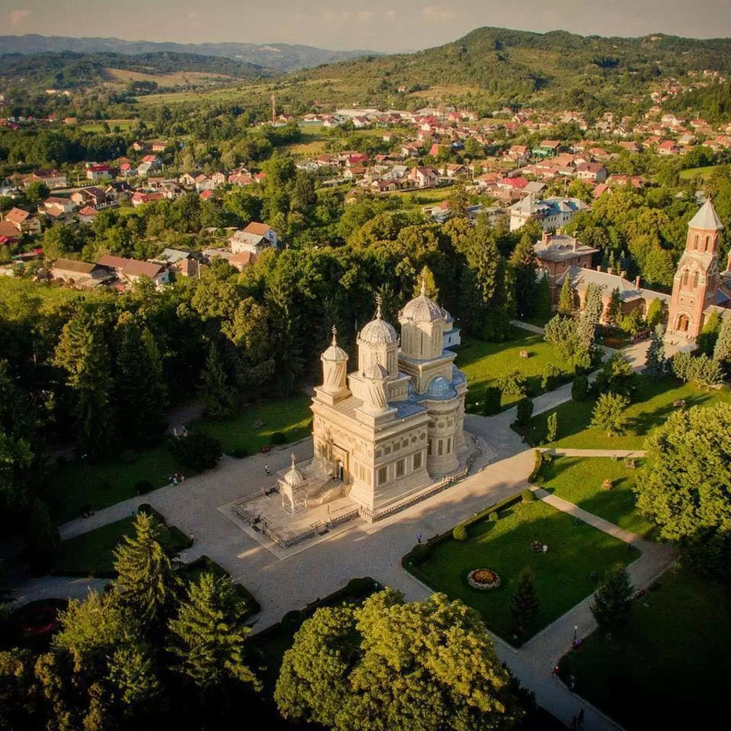 Cazare 2022 Curtea de Arges Hotel Posada****