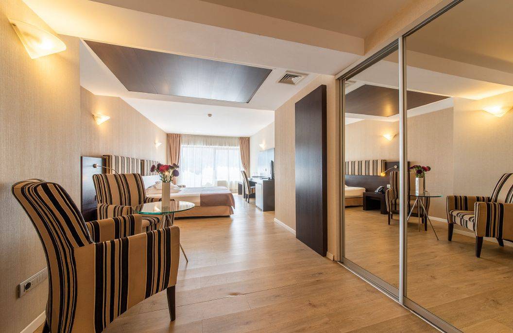 Cazare 2023 Bucuresti Hotel Parliament****