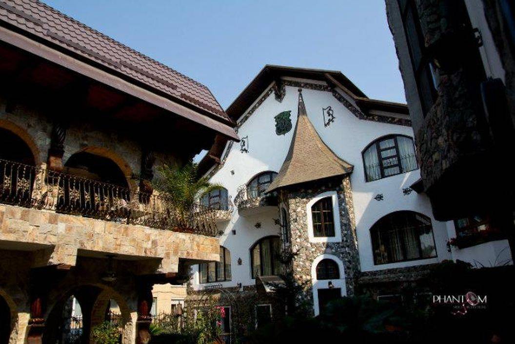 Cazare 2022 Turda Hotel Castelul Printul Vanator****