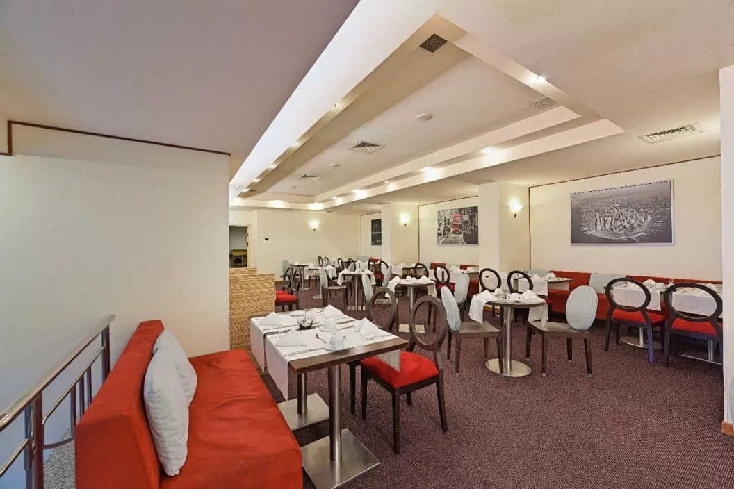 Cazare 2020 Bucuresti Hotel Ramada Parc****