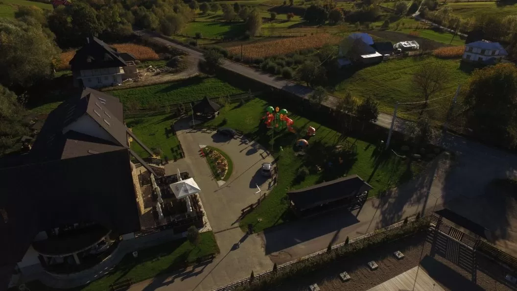 Sarbatori de Pasti 2024 in Bucovina Cacica Pensiunea Casa Domneasca