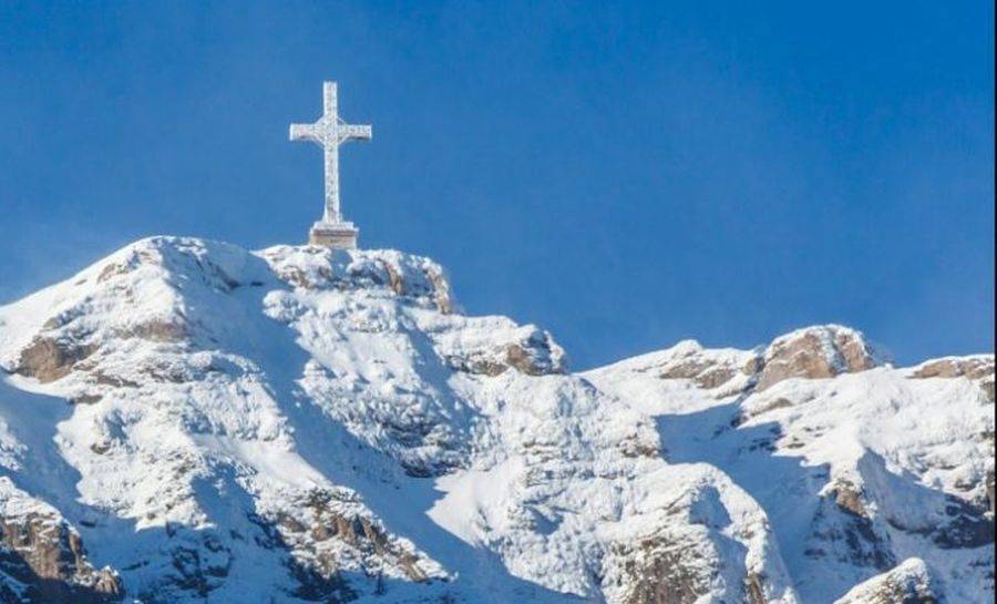 Sfantul Andrei si Ziua Nationala 2022 in Busteni Casa Freya****